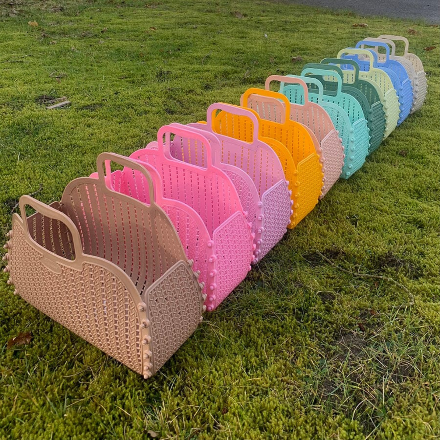 Foldable Mini Plastic Storage Basket Beach Simple Travel Storage Bags Plastic for Women Girls